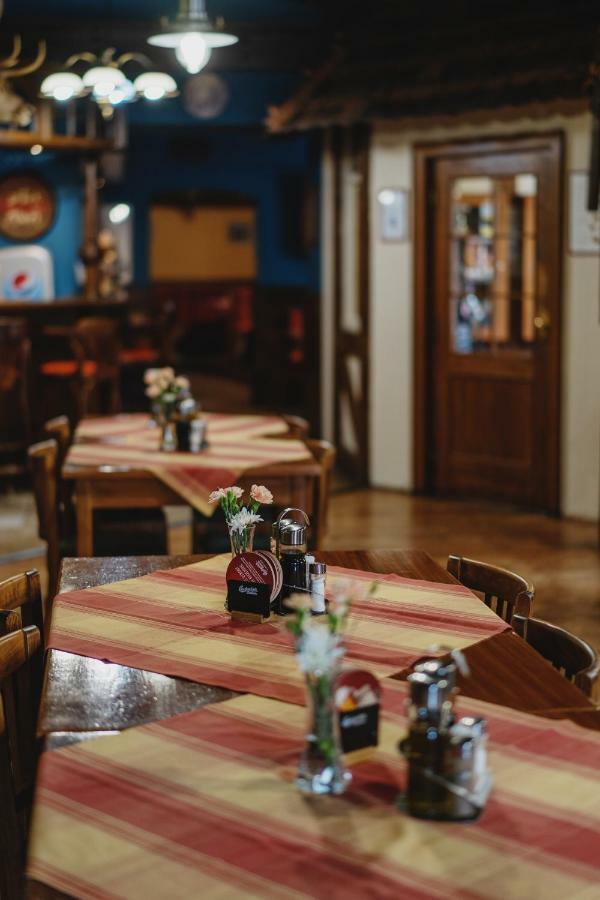 Hotel Taverna Javorník Екстериор снимка