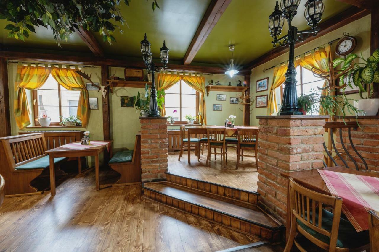 Hotel Taverna Javorník Екстериор снимка