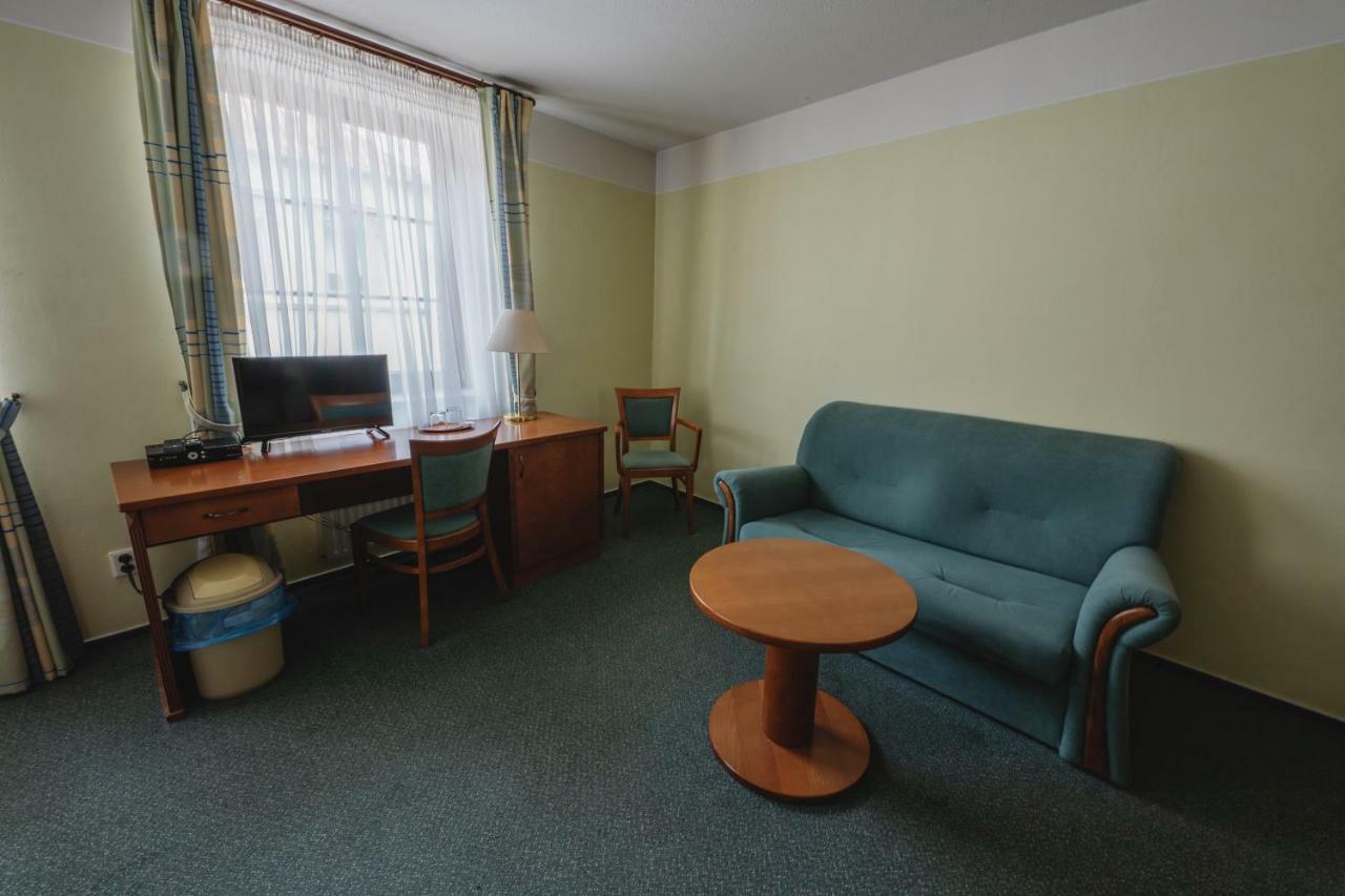 Hotel Taverna Javorník Екстериор снимка