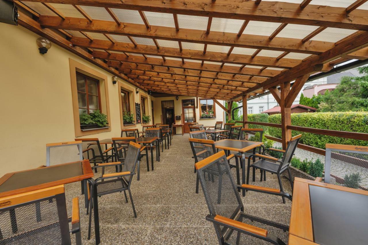 Hotel Taverna Javorník Екстериор снимка