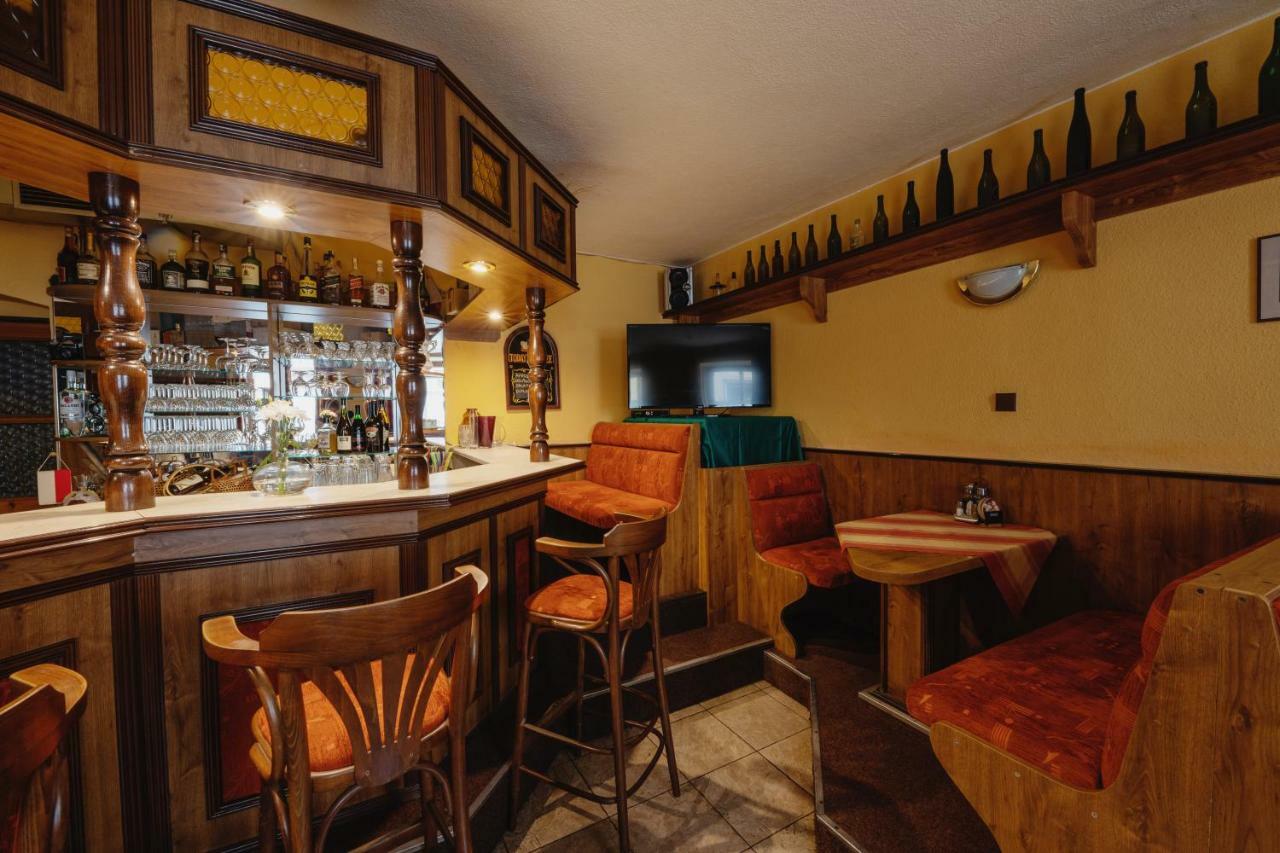 Hotel Taverna Javorník Екстериор снимка