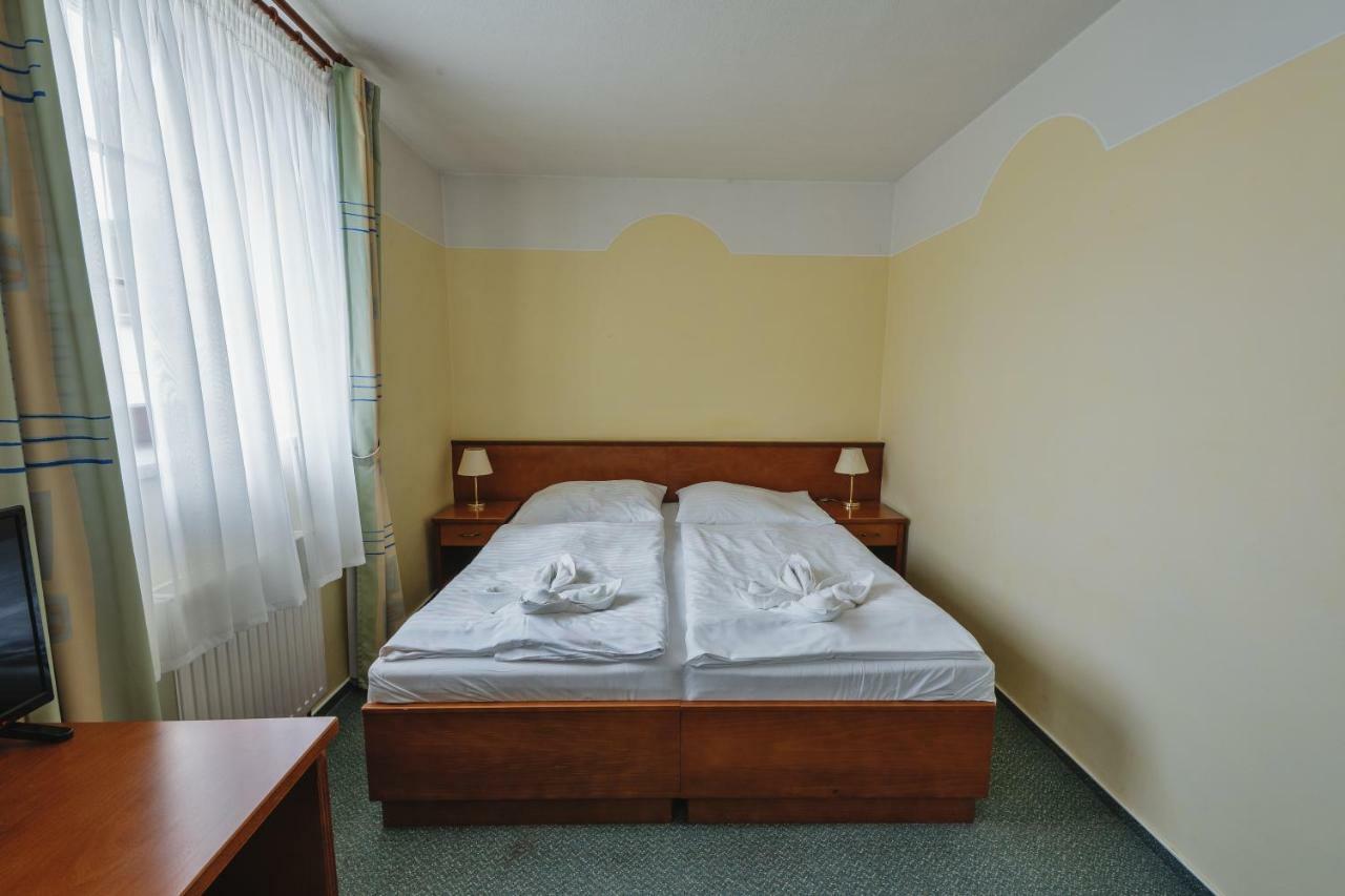 Hotel Taverna Javorník Екстериор снимка