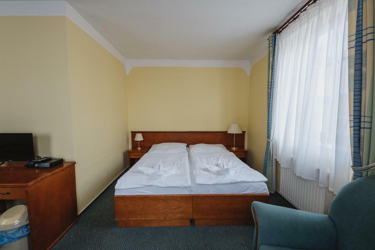 Hotel Taverna Javorník Екстериор снимка