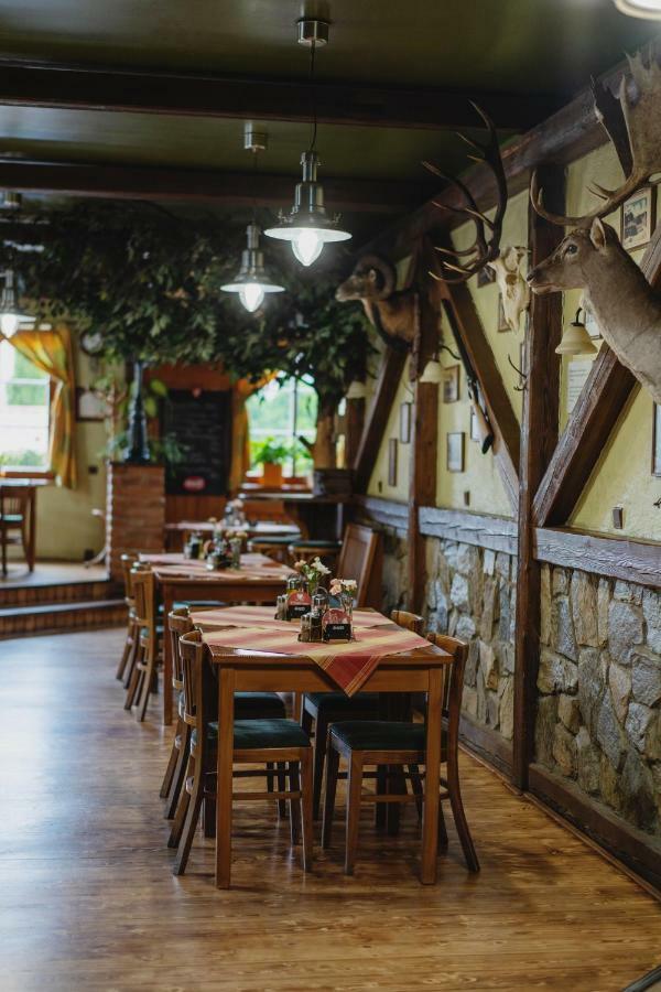 Hotel Taverna Javorník Екстериор снимка