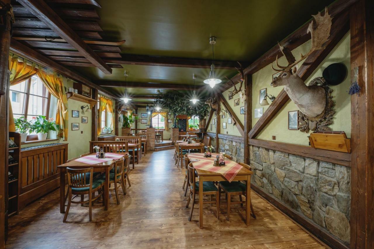 Hotel Taverna Javorník Екстериор снимка