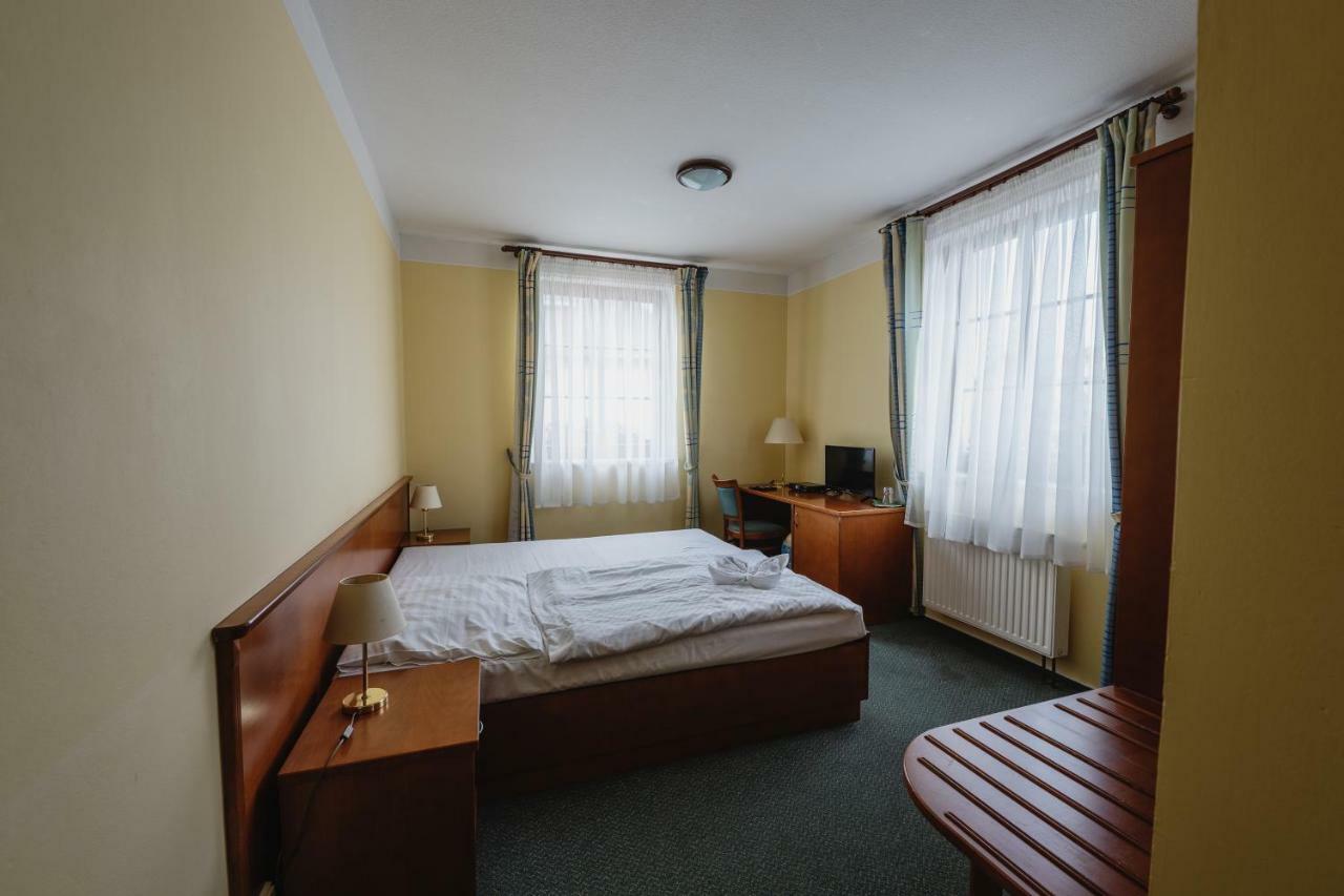Hotel Taverna Javorník Екстериор снимка
