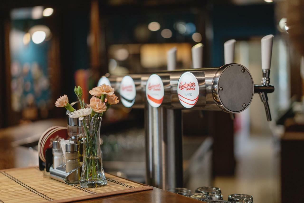Hotel Taverna Javorník Екстериор снимка