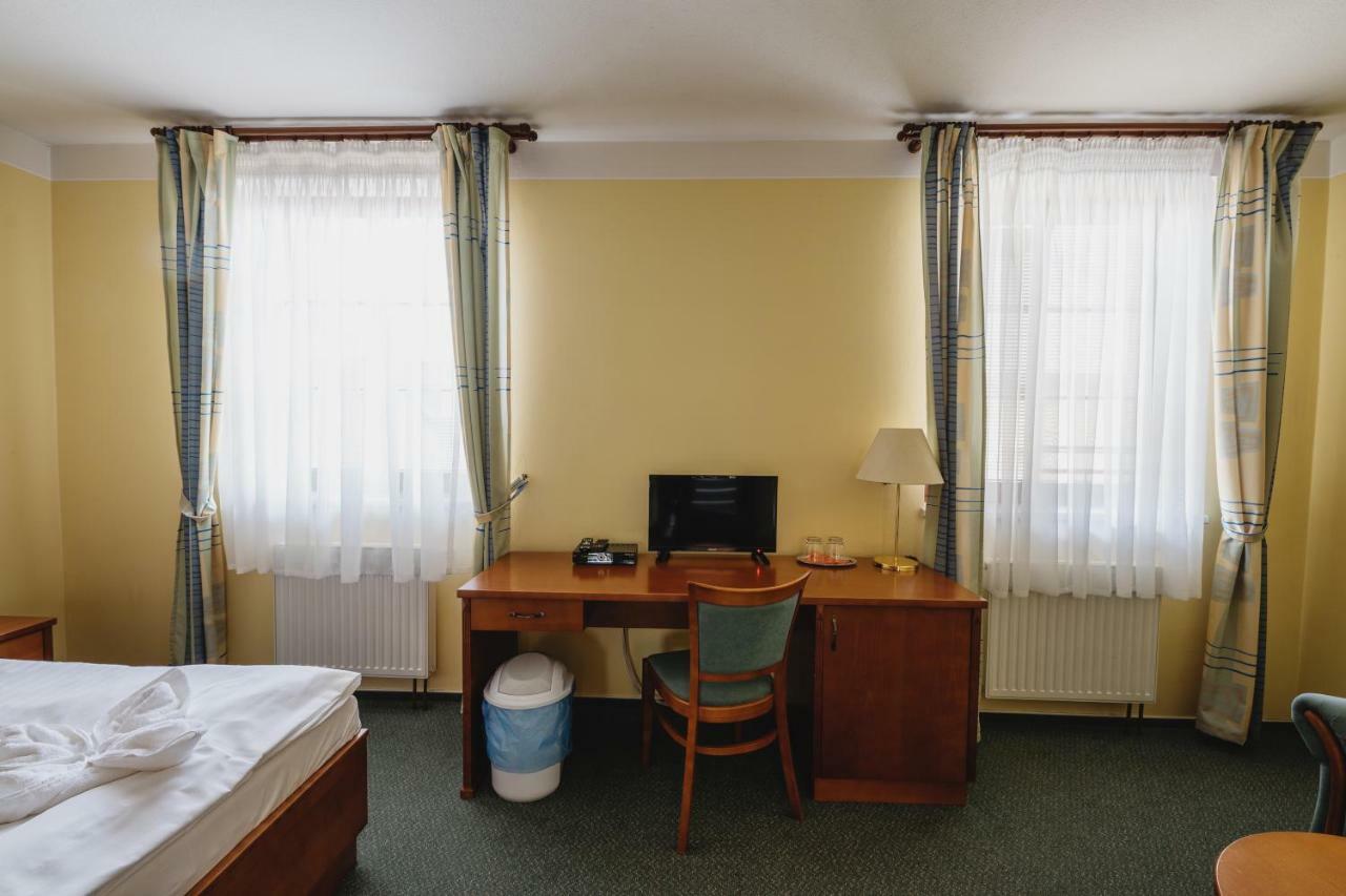 Hotel Taverna Javorník Екстериор снимка