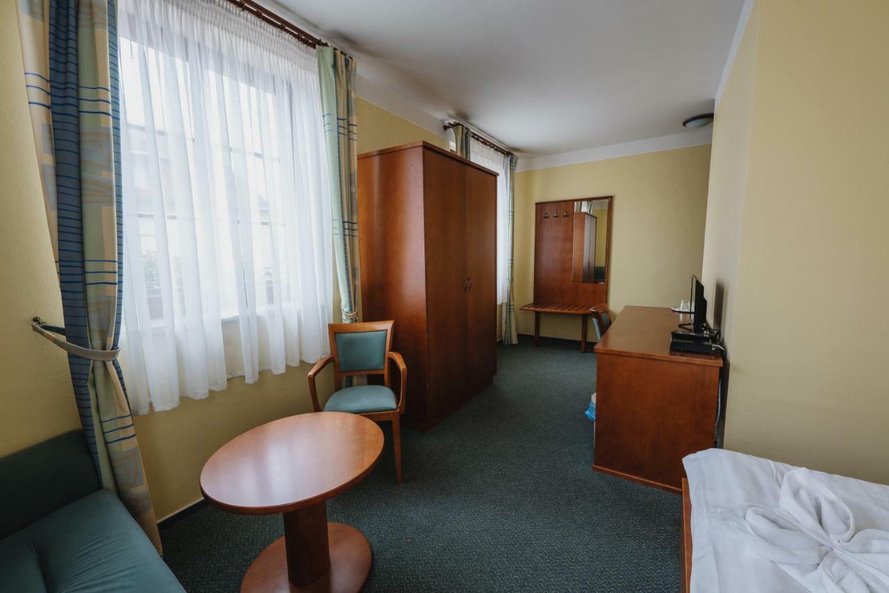 Hotel Taverna Javorník Екстериор снимка