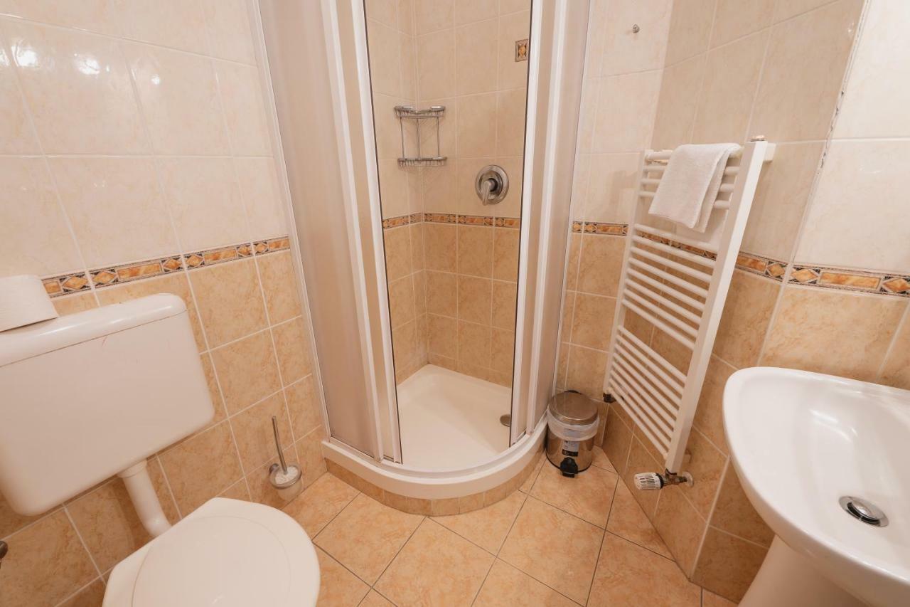 Hotel Taverna Javorník Екстериор снимка